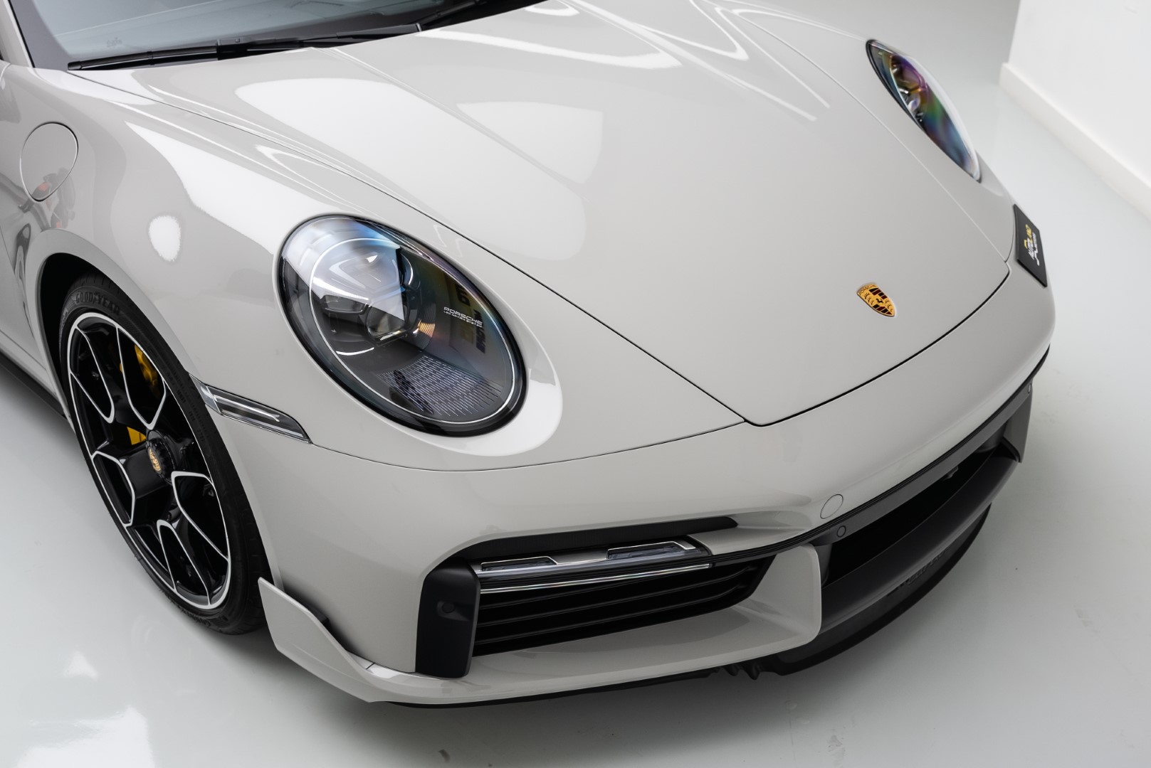 2024 PORSCHE 911 TURBO S. AEREOKIT. BURMESTER. SUNROOF. SPORT EXHAUST